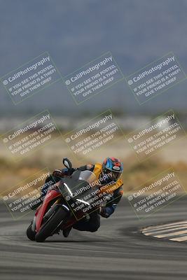 media/Nov-15-2025-Race Pace (Sat) [[8de605a2d8]]/Non Verified Riders (1st 20 Minutes)/Turn 4 (1010am)/